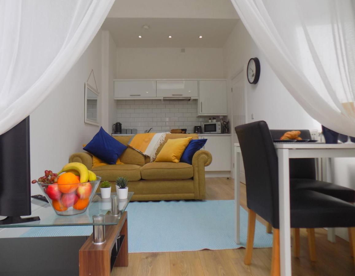 קארדיף Villa Mimosa 2 מראה חיצוני תמונה