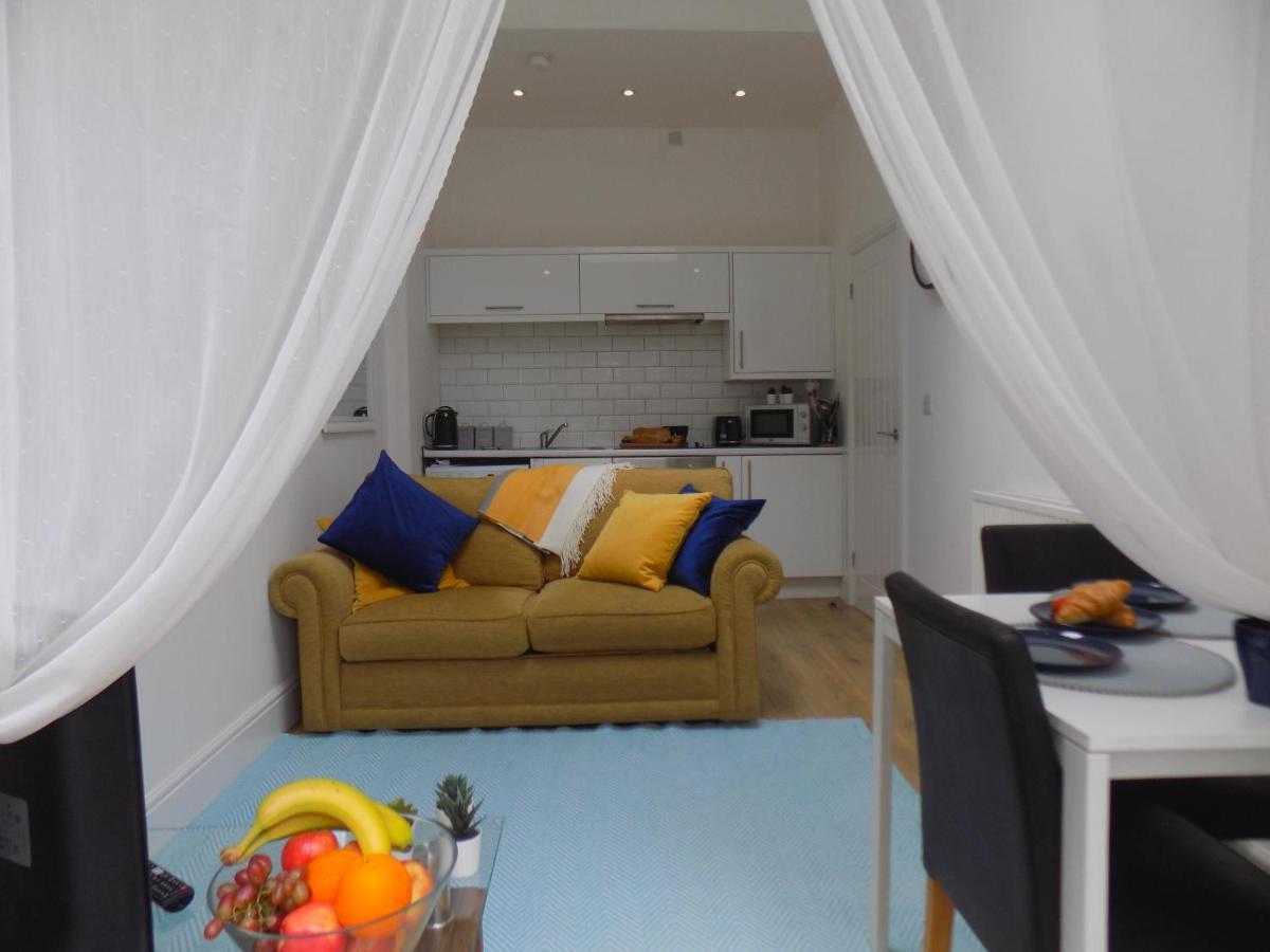 קארדיף Villa Mimosa 2 מראה חיצוני תמונה